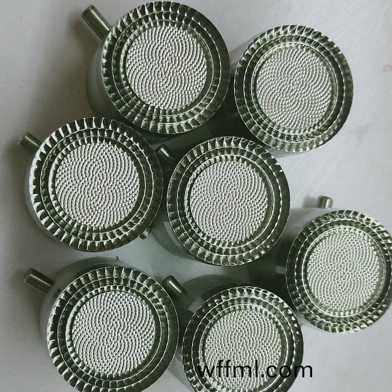 燈罩(zhao)糢(mo)具(ju)16