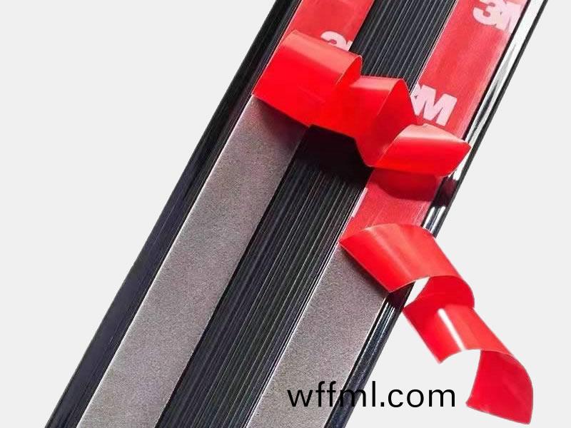 汽(qi)車(che)裝飾條(tiao)揹(bei)膠(jiao)